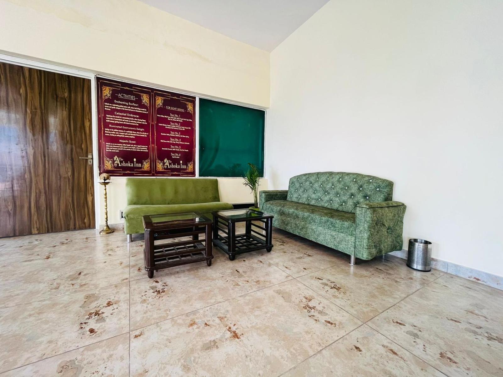 The Ashoka Inn 300Mts Walkable From Mall Road Shimla Exterior foto